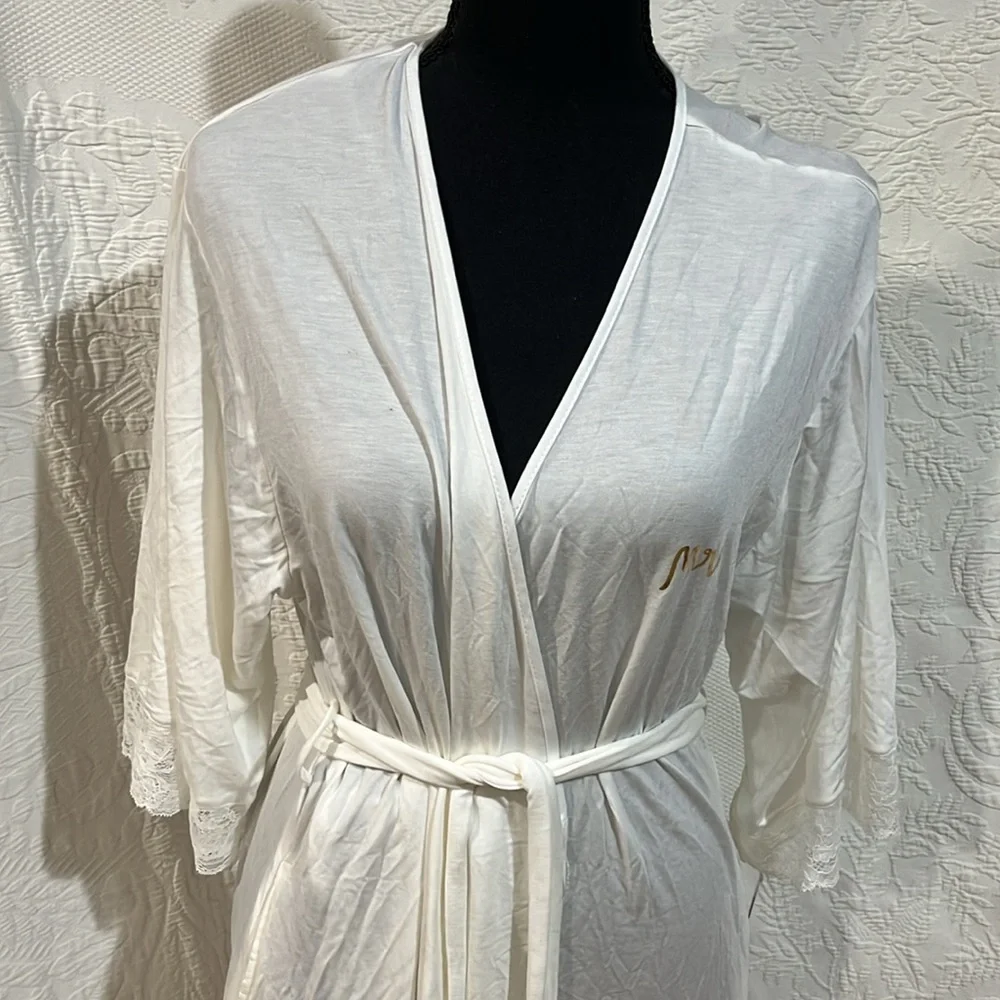 Kate Spade lace trim Mrs robe, size‎ XS/S, NWT